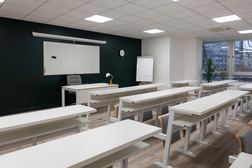 AURA school
